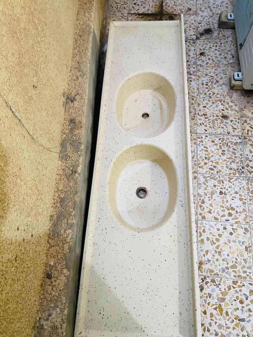 مرمر سنك 2 اصلي لا كسر ولاشي 
الطول 2 متر و10 cm 
السعر 100 وبيها مجال 
***********
كوت الشهداء
