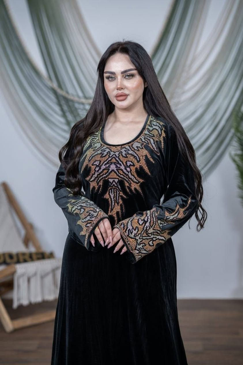 لحجز • واتساب • ملابس