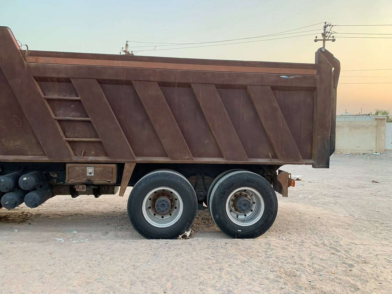 السلام عليكم سكانيا للبيع موديل 2000 رقم بصره انكليزي ل30 سياره جاهزه خير من الله سعر 270 بيها مجال مكان بصره اتصال على الرقم انا مكلف بالنشر  ***********
