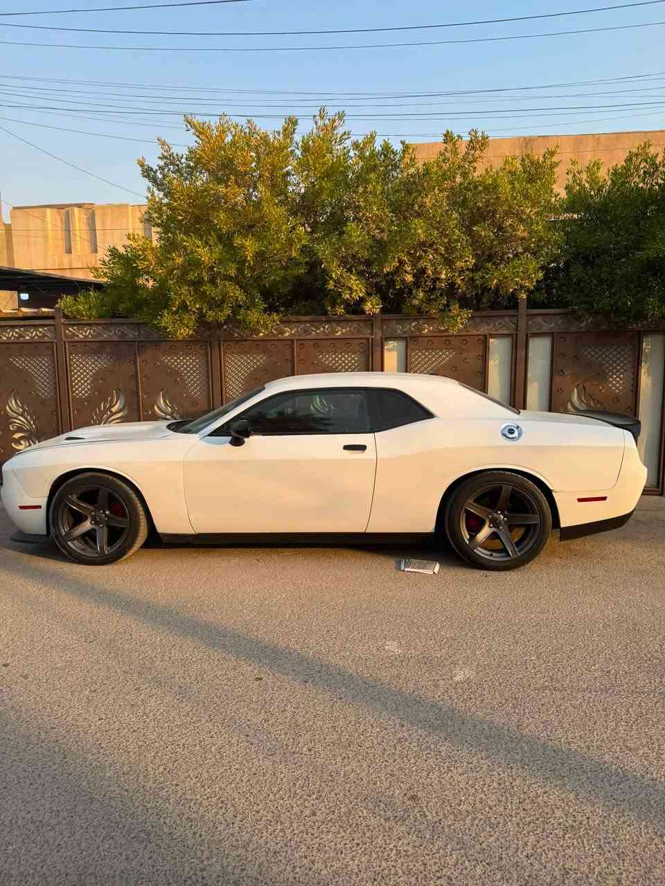 السلام عليكم
جالنجر ٢٠٢٠sxt
للبيع او مراوس ب V8 
ماشيه ٦٩
حادث جاملغين امامي وجاملغ خلفي 
محدث هيلكات 
مكاني بغداد 
١٥٥$
***********
