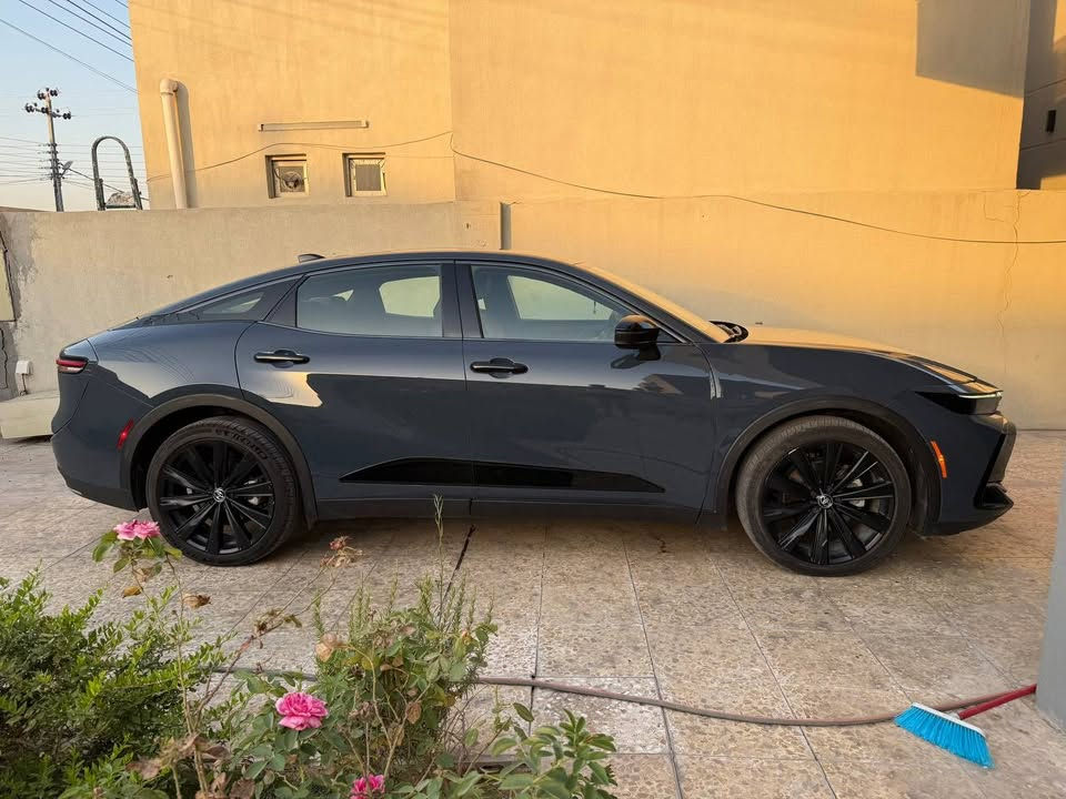 للبيع | تويوتا كراون Limited Nightshade Edition 2025 AWD
وارد أمريكي، بحالة ممتازة وجاهزة للاستخدام. ممشى 39,000 كم، هايبرد HEV، دفع رباعي AWD، لون مميز، تغليف كامل PPF أمريكي أصلي بضمان 10 سنوات. المواصفات: سقف بانوراما، JBL، رادار ومثبت سرعة ذكي، شاشة عدادات رقمية، نظام الحفاظ على المسار، داخلية جلد، Nightshade Edition. صور الحادث متوفرة. الموقع: بغداد – مجمع نجمة بغداد السكني. للاستفسار: ***********
