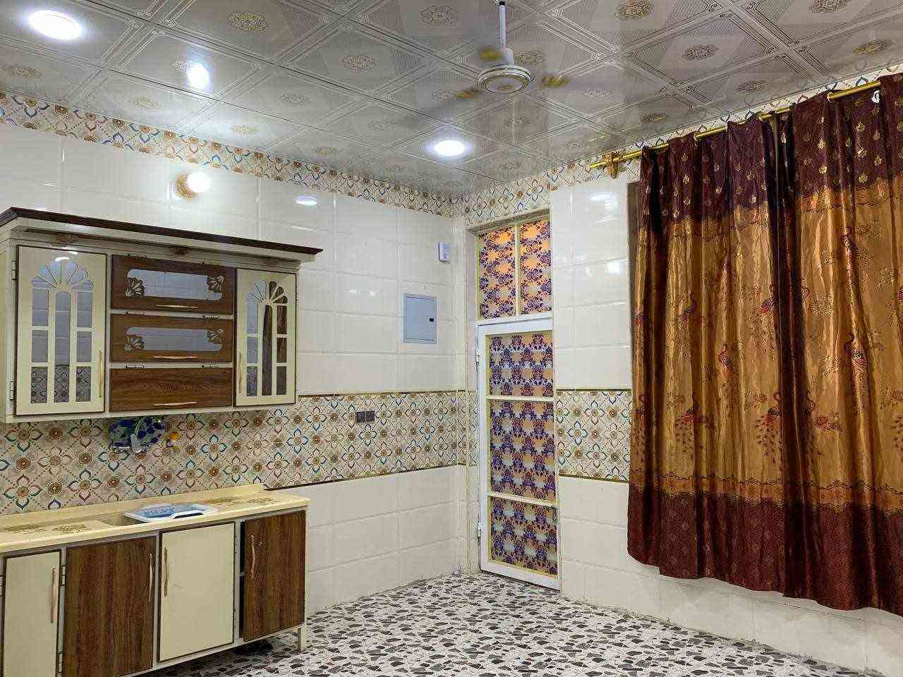 بيت للبيع مساحه 200 متر حي ندا طابق واحد طابوق نهروان صب كونكريت اساس وسقف شغل درجه اولئ طابو صرف بسمي رقم العقار 53561 لاستفتسار *********** سعره 130 مع اامجال
