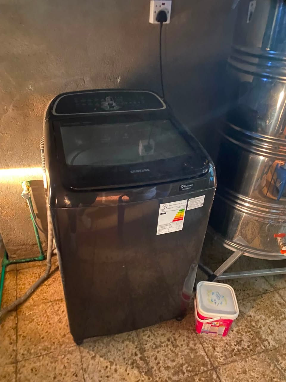 غسالة سامسونگ 18 كغم موديل WA18T6260BV، محرك Digital Inverter بضمان 10 سنوات، تصنيف طاقة A++، لون أسود، نظيفة وشغالة 100%، بدون أي أعطال، السعر 450 ألف قابل للتفاوض بالمعقول واتساب 
***********
