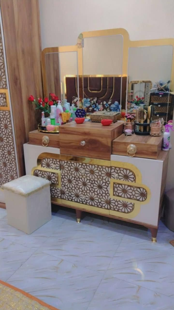 السلام عليكم
غرفه تركيه اخت الجديده للبيع بسعر مناسب 9 قطع للاستفسار ع رقم ***********
حي العسكري نهايه شارع أبو غزال
