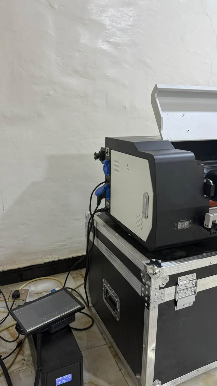 طابعه uv dtf
عدد 4
وحده جديده ما مفتوحه كلش 
3مستخدمات قليل الرول مال الشركه ما مخلص  
النضافه 100‎%‎
جاهزات من كلشي 
وياهن شاشه للطباعه يعني ما تحتاج حاسبه 
وياهن سيت الحبر مالتهن والرول 
البصره -كرمة علي 
***********
