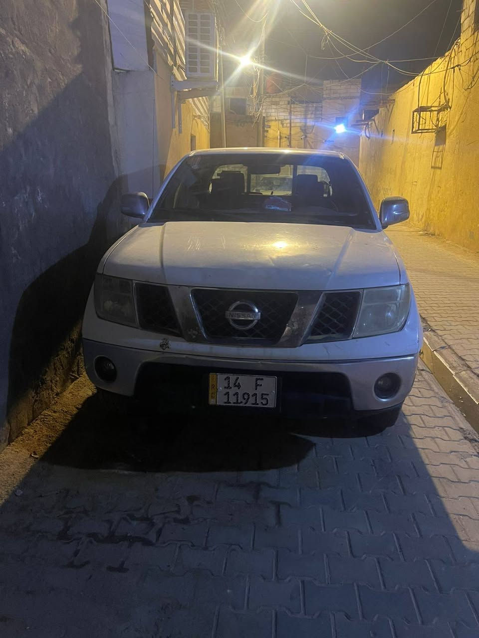 سلام عليكم سياره نيفاره موديل 2009 محورينه وتماتيك بدي حلو دواخل جداد مكينه وكير كفاله بسمنه مصفره تخم تاير جديد حداديه كله جديد ترايك وين ما جان تبريد ثلج تأخذه ربع ما ذب عليهه مكاني البصره صبخه العرب سعر 82 وبيها مجال الشراي رقمي *********** فقط بيع
