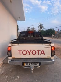 هايلوكس • ٢٠١٣ • اوتوماتيك