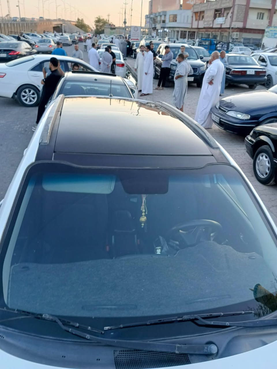 للبيع سعر ٩٥ ورقه موديل ١٣ بيه مشكله بتحويل حاليا رقم سليمانيه سياره اصوليه سياره بسليمانيه مكفوله من دين اوطلب بسم شركت درر وبيه مشكله شركه حاليا.
