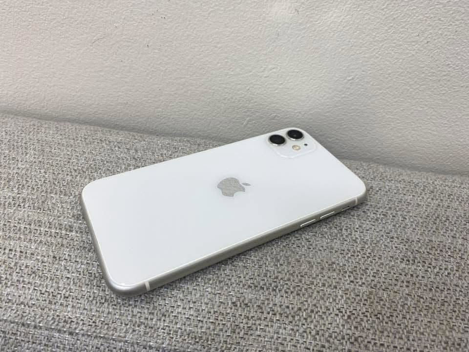 السلام عليكم 🫡

ايفون 📲11عادي لون (ابيض😍)
***********
مكان النجف 

الذاكره :128

بطاريه :92
