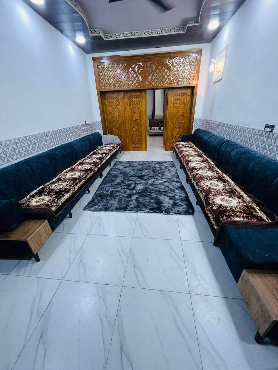 🏡 للبيع دار  طابو زراعي – موقع مميز جدًا النجف الأشرف 

📍 الموقع: مقابل ملحق قرية الغدير، عمود 314، وتنزل وي سياج المطحنة.
📐 المساحة: 150 متر.

🏠 تفاصيل البيت:
• سقف صب كونكريت وأساس صب.
• صالة واستقبال.
• مطبخ.
• غرفتان.
• صحيات داخلية وخارجية.
• قريب جدًا من شارع الصب.

📑 التفاصيل القانونية:
• البيت مشمول بالتطويب.
• يوجد إقرار من صاحب الأرض باسمي.
• يوجد إقرار محكمة.
• توجد ميزانية كهرباء.
• محولة كهرباء قريبة جدًا من الدار، والكهرباء قوية.

✨ المنطقة راقية وهادئة، والجيران غير موجودين مقابل البيت، مما يوفر خصوصية وموقعًا مميزًا.

🏢 مكتب الكعبي للعقار
📞 للاستفسار الاتصال على  ***********
السعر 72 مع المجال

