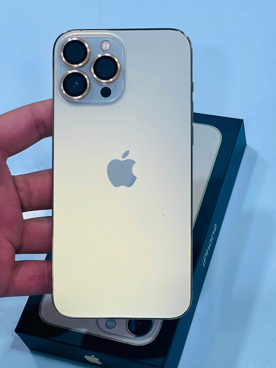 ايفون 13 برو ماكس لون الذهبي المميز
💾 ذاكرة 256GB
🔋 بطارية 84 بلادي 
✨ نظافة جداً عالية
🛠️ غير داخل للصيانة
💯 جهاز مرتب وحالة ممتازة
📦 جاهز للاستخدام

━━━━━━━━━━━━━━━━━━

📞 للاستفسار والطلب:
*********** ☎️

🏪 مكتب روتانا للاتصالات والصيانة
📍 شارع الخليج قرب المحكمة
📍 مقابل معهد الأستاذ بادي
📍 مجاور مطعم أولاد سلمان

🚨🔥 متوفر نظام المراوس 🔥🚨
متوفر كافة الألوان الذهبي / الزيتوني / البحري / الأسود /الابيض
