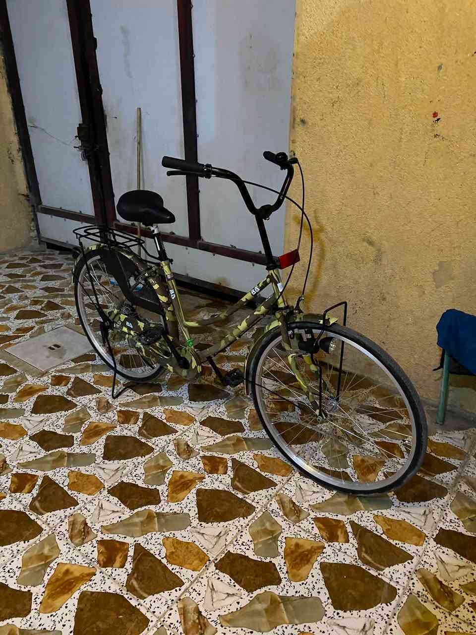 ‏بس كل للبيع موديل 21 سكن نظافة 90% حجم 26 السعر 125 وهي مجال بيها مستعجل تواصل على هذا￼***********
