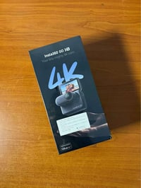 كاميرا أكشن Insta360 GO 3S بلون أسود.تتميز بقدرة تسجيل فيديو بدقة 4K و...