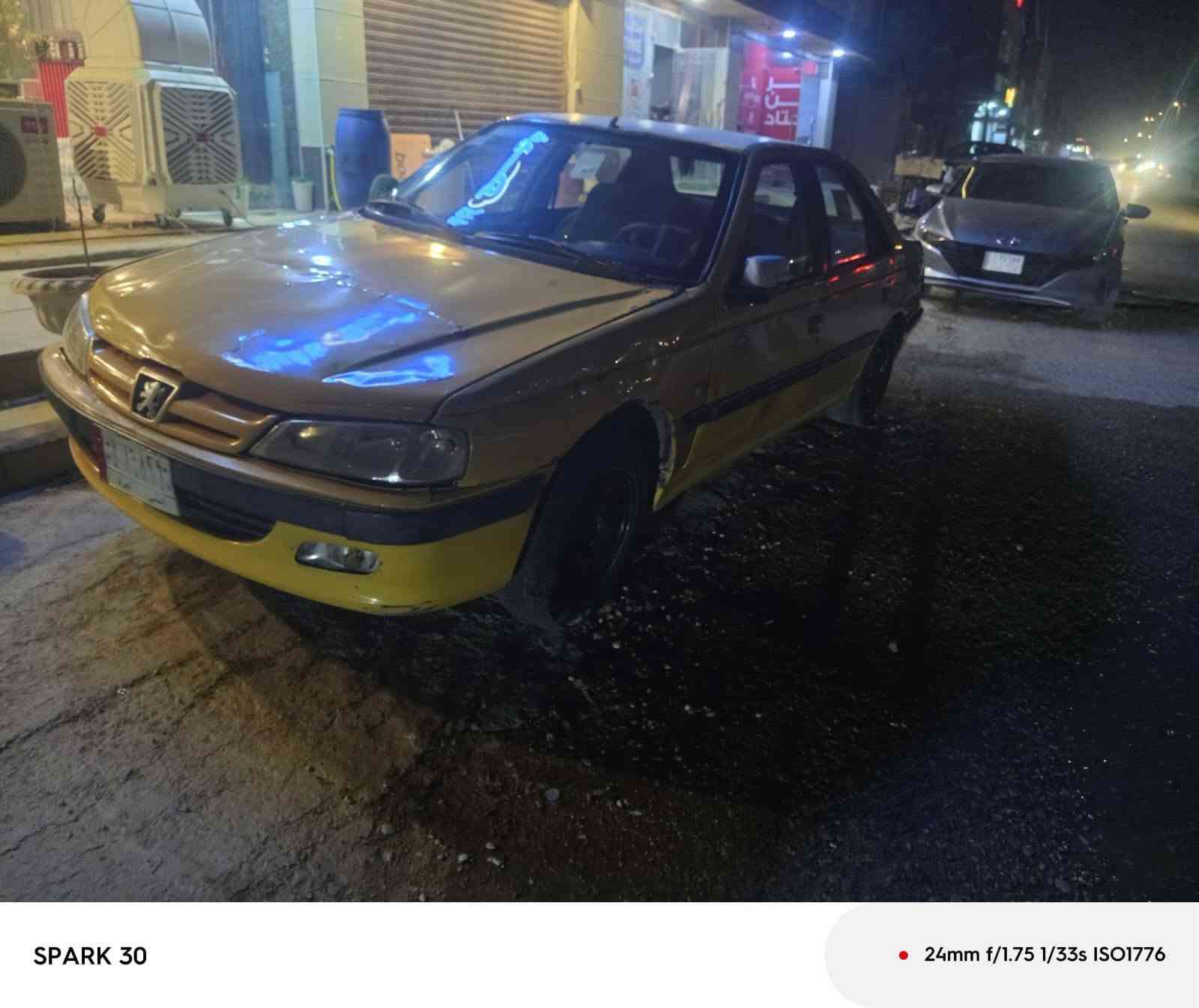 سلام عليكم سيارة بيجو باص البيع  مديل 2015
     سعر 30وبه مجال الشراي مكاني دوانيه رقم المبايل ***********

نص مكتوب في الصور:
- SPARK 30
- 24mm f/1.75 1/33s ISO1776
- SPARK 30 24mm f/1.75 1/33s ISO2161
- 24mm f/1.75 1/33s ISO1348