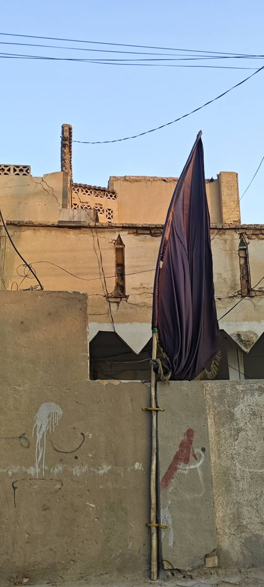 السلام عليكم 
بيت ركن بعتبار عرصه  للبيع او مراوس بيت جهاز  في حي الانصار خلف مدرسه معرفه على ساحه  135 متر للأستفسار ع هذه رقم ***********
