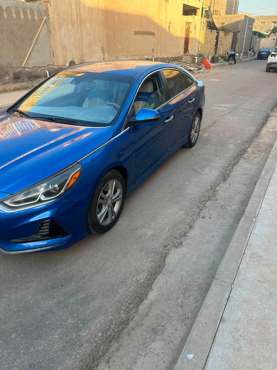 السلام عليكم شباب :
للبيع او المراوس 
Sonata-Hyundi-Sport2018
سوناتا هونداي موديل 2018 رقم واسط بأسمي شخصيا فول المواصفات عده الفتحه (بصمة اربع ابواب / كشنات جلد بلون السيارة و كشن السايق كهربائي / جنطة ذكية تنفتح عند الاقتراب /شفتات استيرن /نقطه عمياء / تحديد المسار / تحديد مسار /رادار اماني) 
*السيارة وراد امريكي ضرره جاملغ  و بنيد صبغ فقط الباقي بدون صبغ وتبديل ضرره مرفق بالمنشور الاستفسار رقمي

***********
