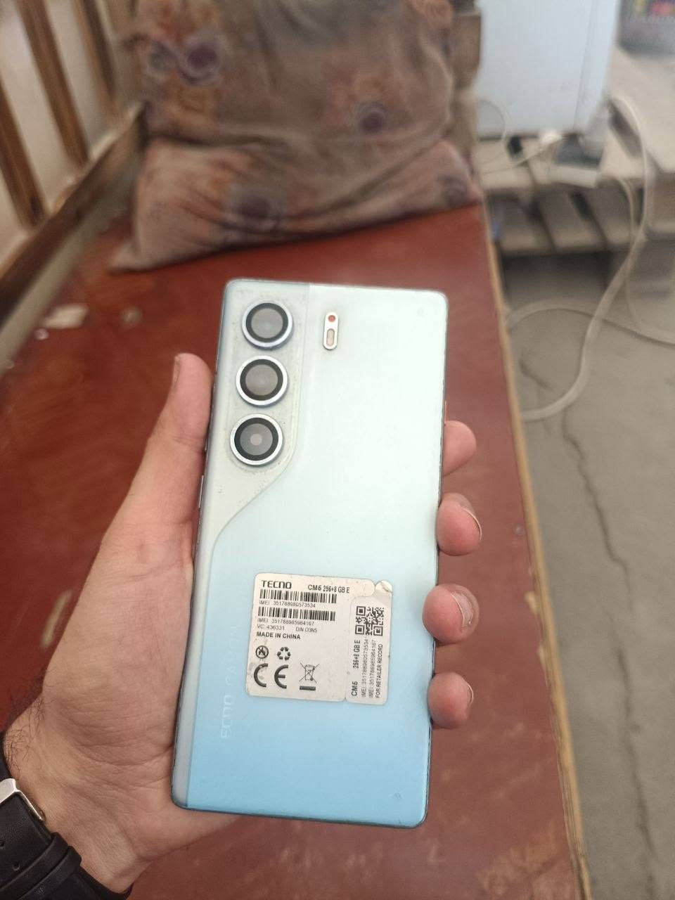 السلام عليكم تكنو كامون 40 4G ابو الشاشة العدلة 
ذاكرة 256 ورام 8+8 نظيف كلش وكلشي مابي 
رايدة مراوس وي ريدمي 11 برو بلس او 12 برو بلس ذواكر 512 
او ريدمي نوت 13 برو بلس فايف جي 512 
العندة مستخدم خل ينورنا وكون ببغداد 
*********** واتس اب او اتصال 
***********

نص مكتوب في الصور:
- HiOS 16.2.0 Check for Updates My Phone Device Name TECNO CAMON 40 Storage Model TECNO CM5 CPU Helio G100 Ultimate RAM 8.00 GB+8.00 GB Rear Camera 50M OIS+8M Front Camera 32M Battery 5200mAh Screen 1080x2436