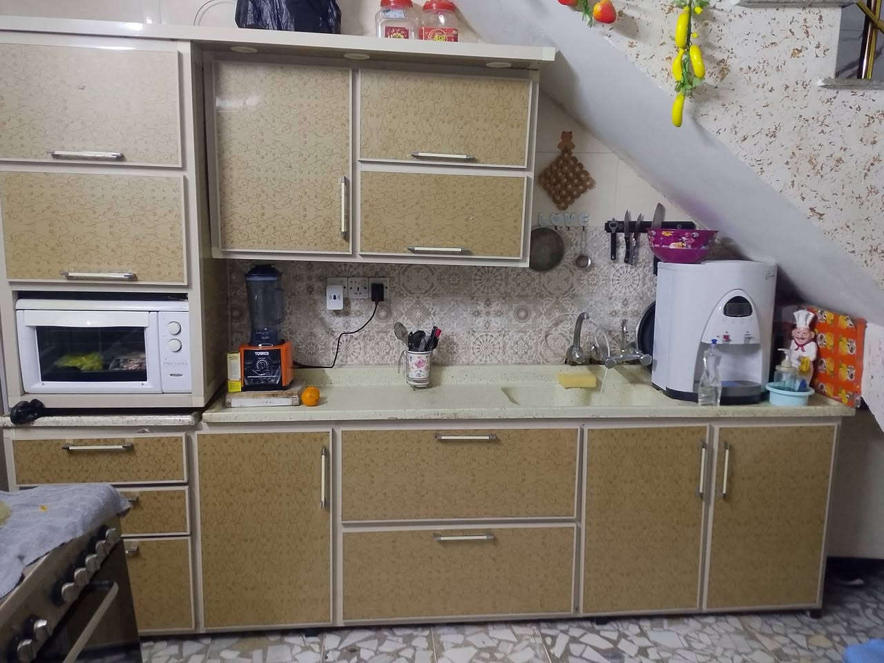 سلام عليكم كاونتر ٣٠٠وقلايه ٣٥ ولوفن لسود ٣٥ وبراد ألمي يأخذ ويصفي سعره ٢٠٠ مكاني بغداد جديده ***********
