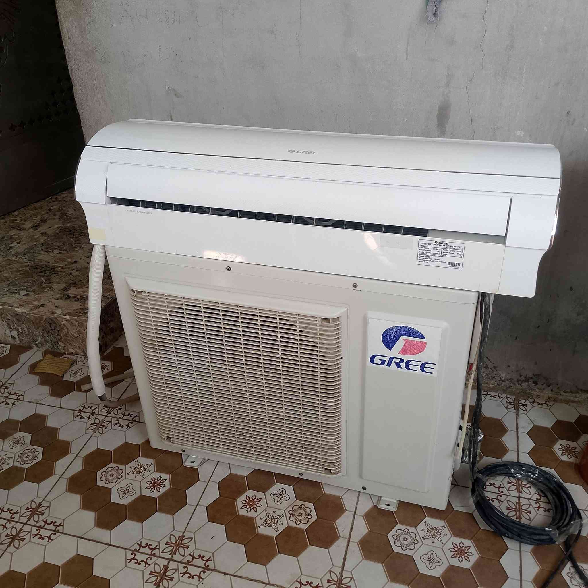 لبيع طنين كلش جديد عل فحص سعر 300بي مجال لطيفيه ***********
