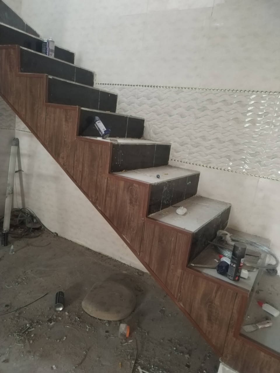 سقوف • تغليف جدران • درجة اولى