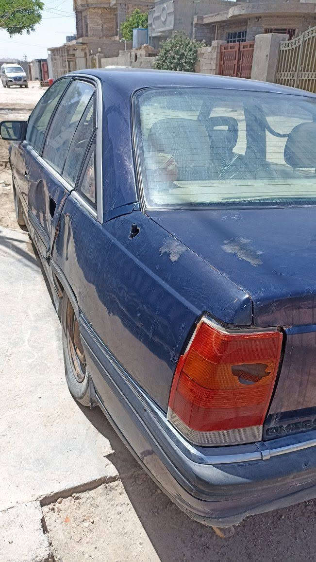 السلام عليكم اوميكا 92 صندوگ عادي سنوية 28 محرك 2000 گير عادي مال كصه مبدله جديد والقديم موجود 
سيارة تفيد ابو عمل قفلها 14 ورقة شرط تحويل
*********** الفلوجة
