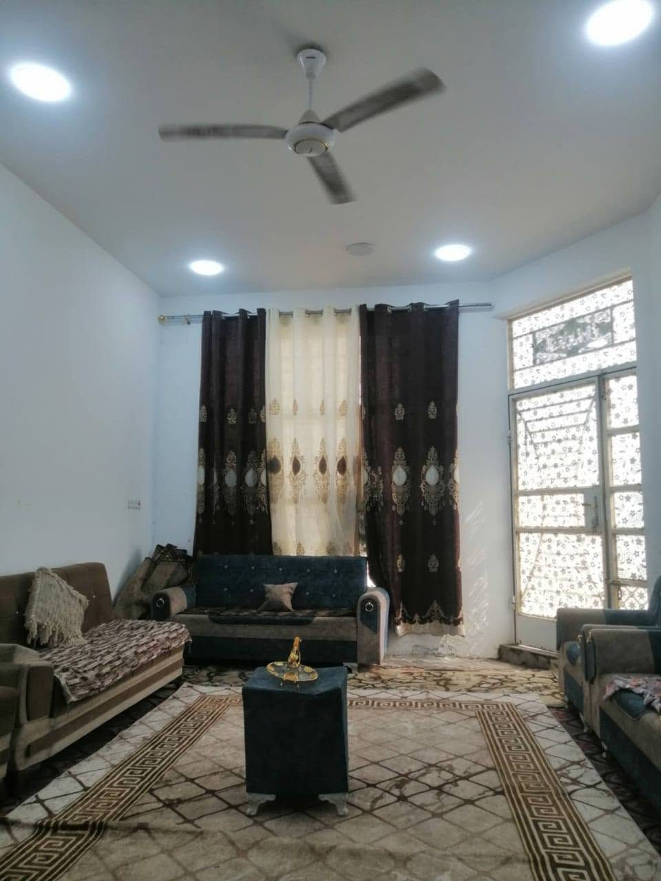 دار سكن للبيع باب الحارة زراعي المساحه ٢١٨ م قرب المولده بناء حديث طابق واحد مراجعة مكتب #الاستاذ_رمضان_توماز_للعقار واسط العزيزية شارع الخليج تحت الطابو القديم بإدارة وليد رمضان توماز الشمري للعقار اهلا وسهلا بكم *********** الاستاذ رمضان توماز الشمري
*********** وليد رمضان توماز الشمري للعقار
