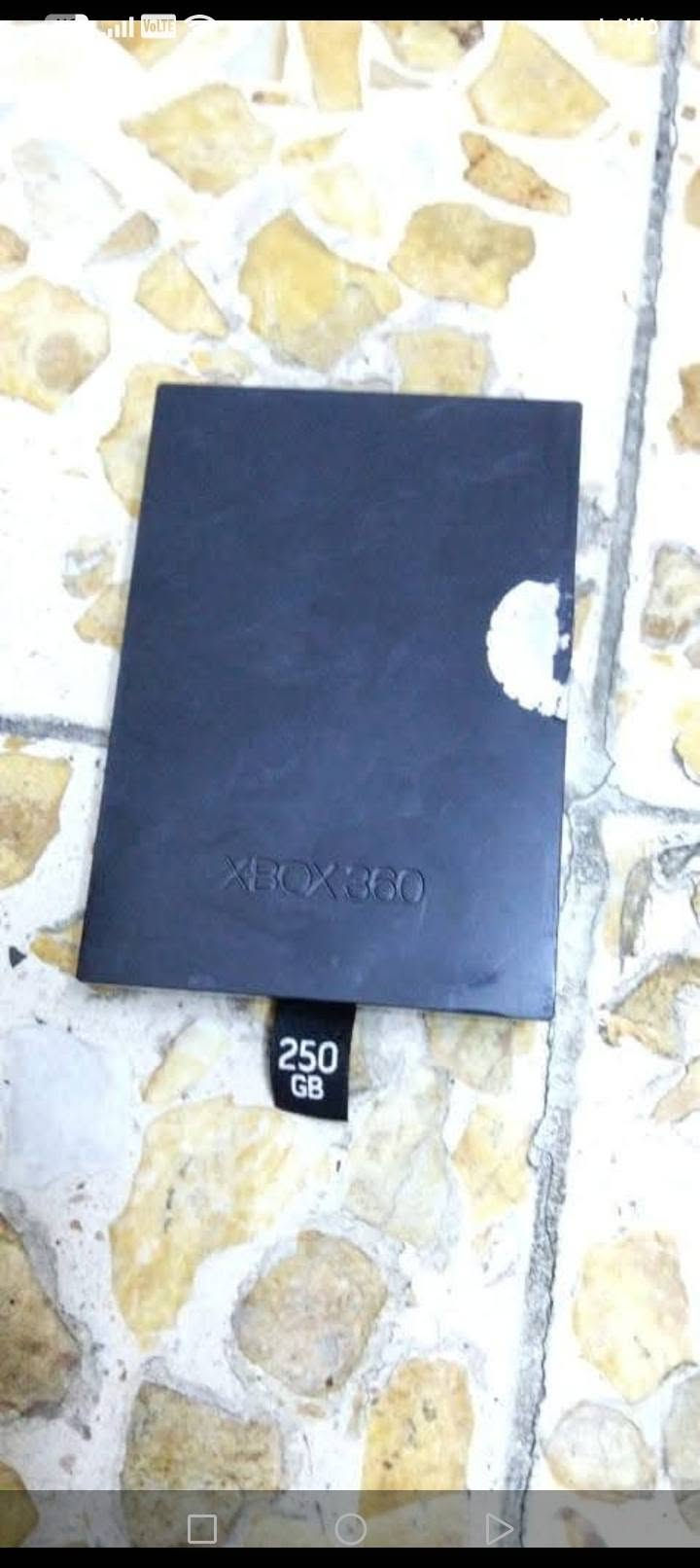 السلام عليكم دركسون يشغل بلي 3 وبل 2 واكس بوكس 360 جديد بي  40 العبه ومن ضمن هاي العب فيفه وبيس خماسي ماين كرافت جي تي اي وبعد هواي بي العب  جميله معلومه دركسون جديد استخدم يومين اكس بوكس هم البيع تريد أو تريد دركسون تواصل على هذا رقم ***********

نص مكتوب في الصور:
- 1 of 4 عباس علي 7 تموز، الساعة ٢:٠٠ م تعليق مشاركة أعجبني
