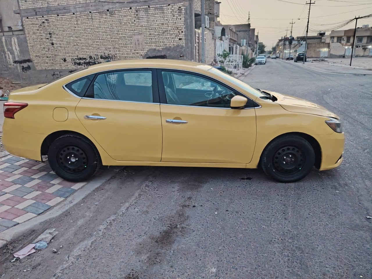 السلام عليكم نيسان سنتره مديل 2018 رقم بغداد إنكليزي تحويل ثاني يوم مشروع وطني سنويه جديده هزه جديده هيه والغرامات مصفره وارد امريكي حادثه جاملغ الامامي وشويه من البنيد مكينه وكير مكفولات تبريد ثلج حداديه تخم تاير مكفولات السياره فول مواصفات بصمه تحكم ستيرن شاشه كامره دواره ثلاث انضمه قياده السياره جاهزه كل نقص مابيه صبغه أول السياره جديده احلا من الصور 77وبيه مجال بسيط حك الجيه مكاني كربلاء مامتواجد عله النت 
رقم ***********
***********
