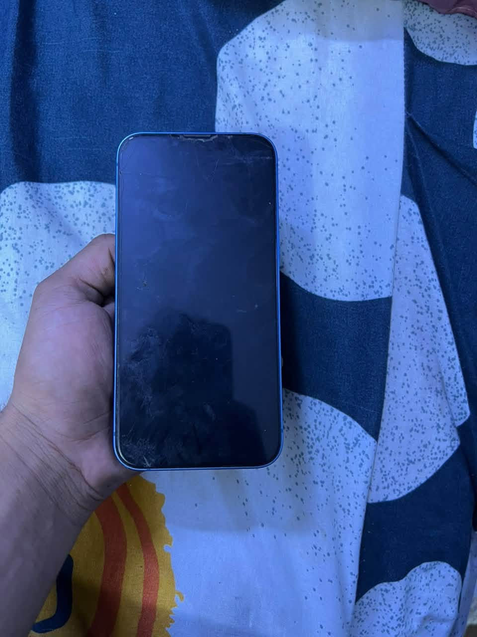 آيفون ١٣ • ١٢٨ • بطارية ٧٥