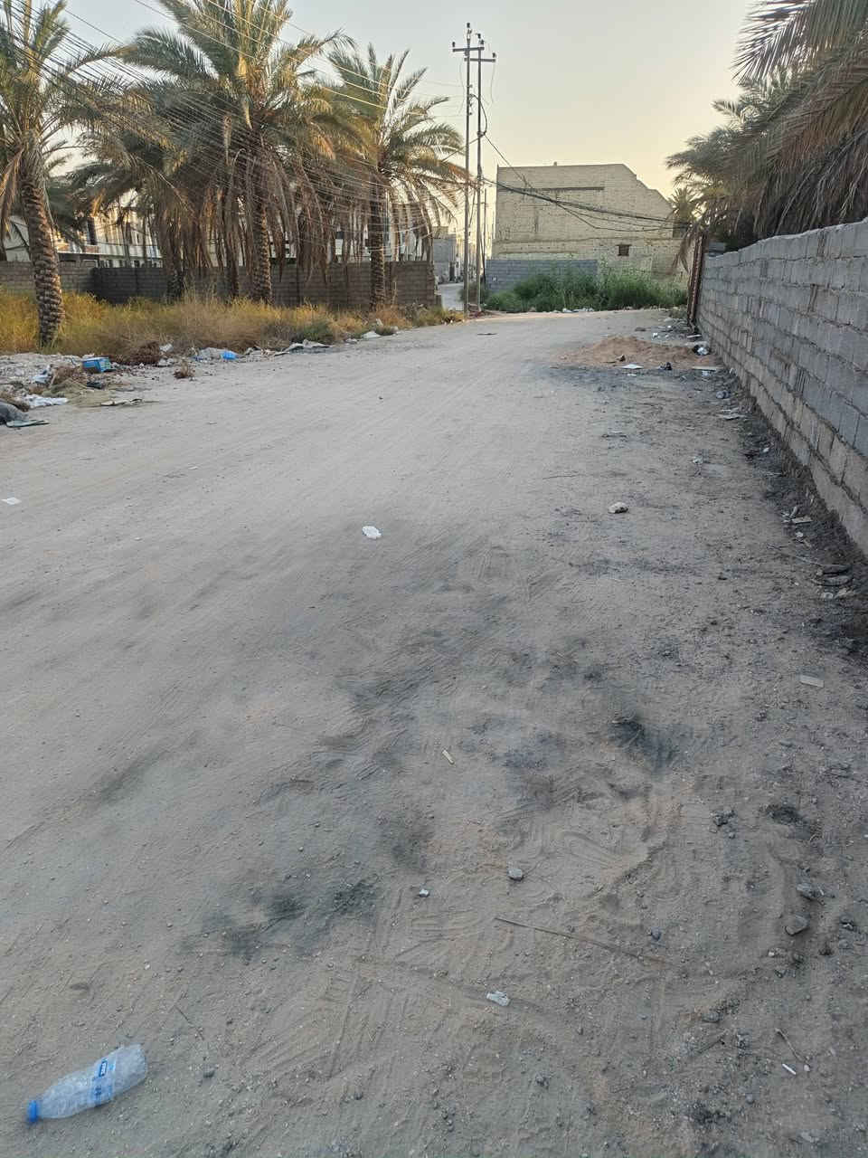 السلام عليكم قطعه للبيع مساحه112م محدوله سعره 32 وبيه مجال قليل عقد زراعي متوفر جميع الخدمات ماء مجاري كهرباء تبليط عرض الشارع10م الموقع الحولي 100 الجديد بمجمع الغدير ***********
