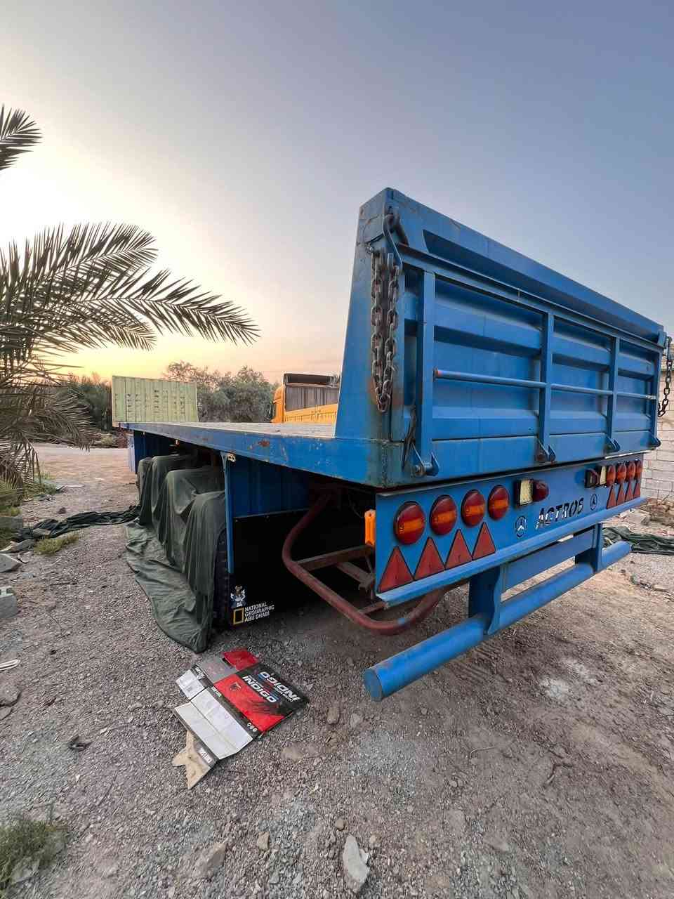 سلام عليكم عربانه حدادي طوله 13.30 شريط جديد تخم تاير سدريه +بابيه +صناديك +مطبخ وثلاجه كله جديد دناكير ثنين 13 وثنين 14 الماني كهربائيات جدد مكانه دوانيه سعره 135 وبيه مجال (ملاحضه لاتعلق كلمن حلاله بكيفه وسعر الي يعجبه ***********

