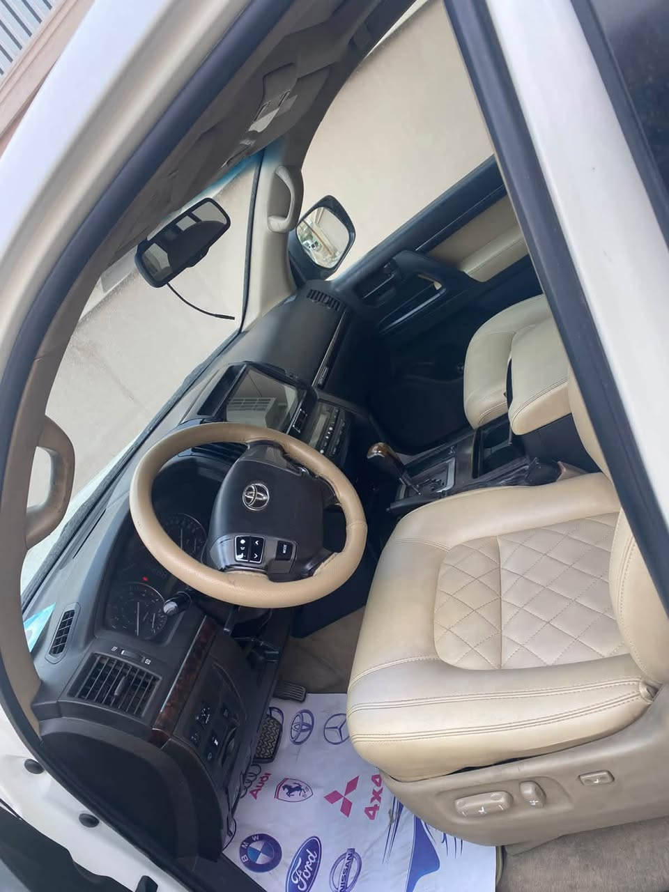 11 ستينه محدثه 15 اربيل مكفوله بس بيها رصعات  بالجاملغ  لأمامي  والخلفي  سعر 280 ورقه وبيه مجال  محرك جديد صار أربع اشهر من شادين مكينه صدر جديد كشنات جدد ماطور بريك جديد 
رقم ***********
