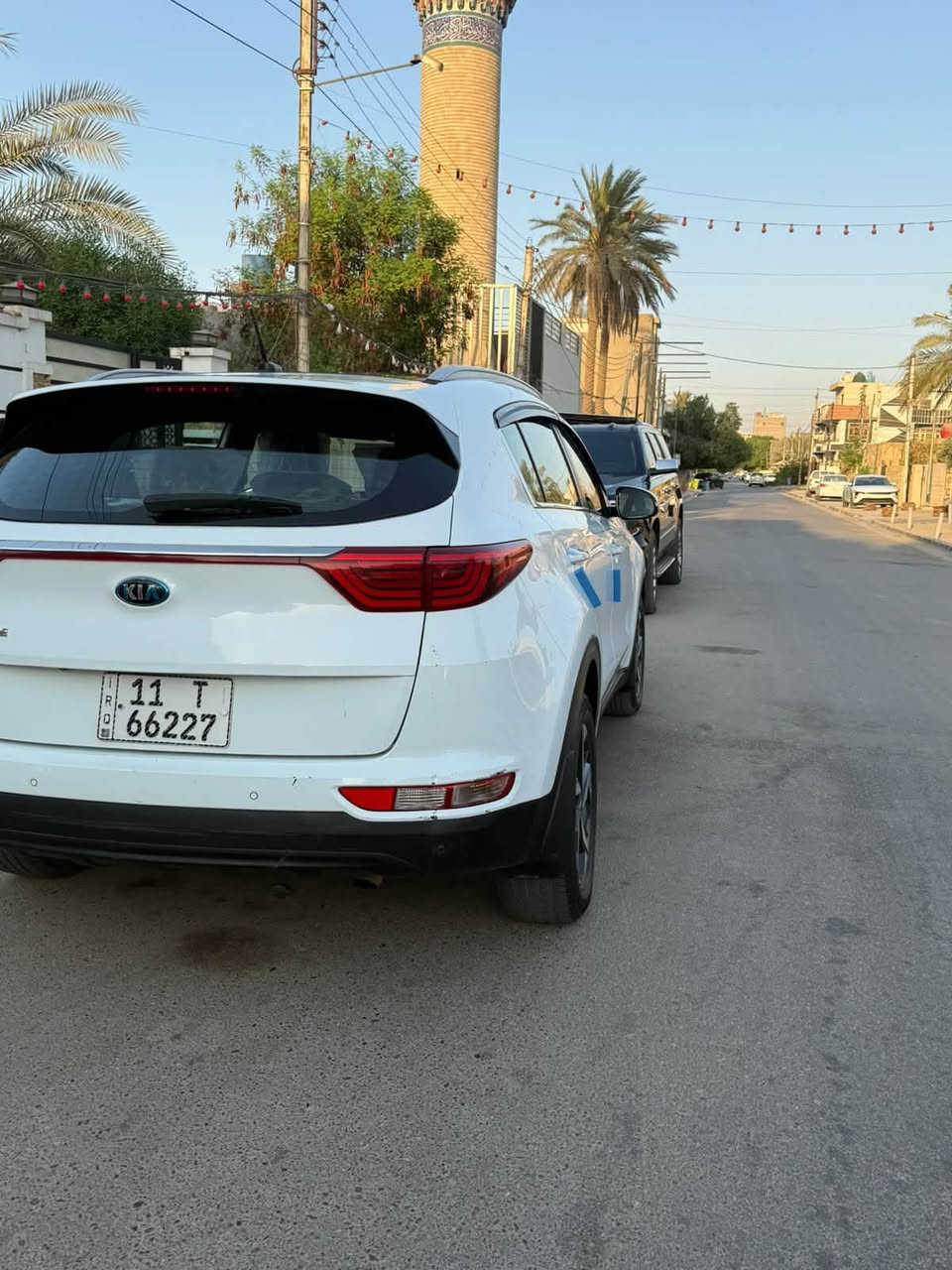 سياره سبورتج للبيع مديل 2018 ماشيه اقل ٥٠ سياره نضيفه بيها بس صبغ ب جاملغ الخلفي ع كد شبر  وباقي نضيف سياره نضيفه فول مواصفات استخدام شخصي  عنواني بغداد سيديه ***********

