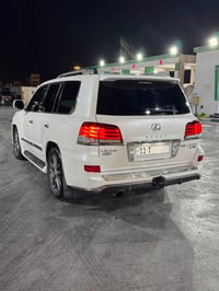 لكزس LX570 • ٢٠١٥ • فول مواصفات
