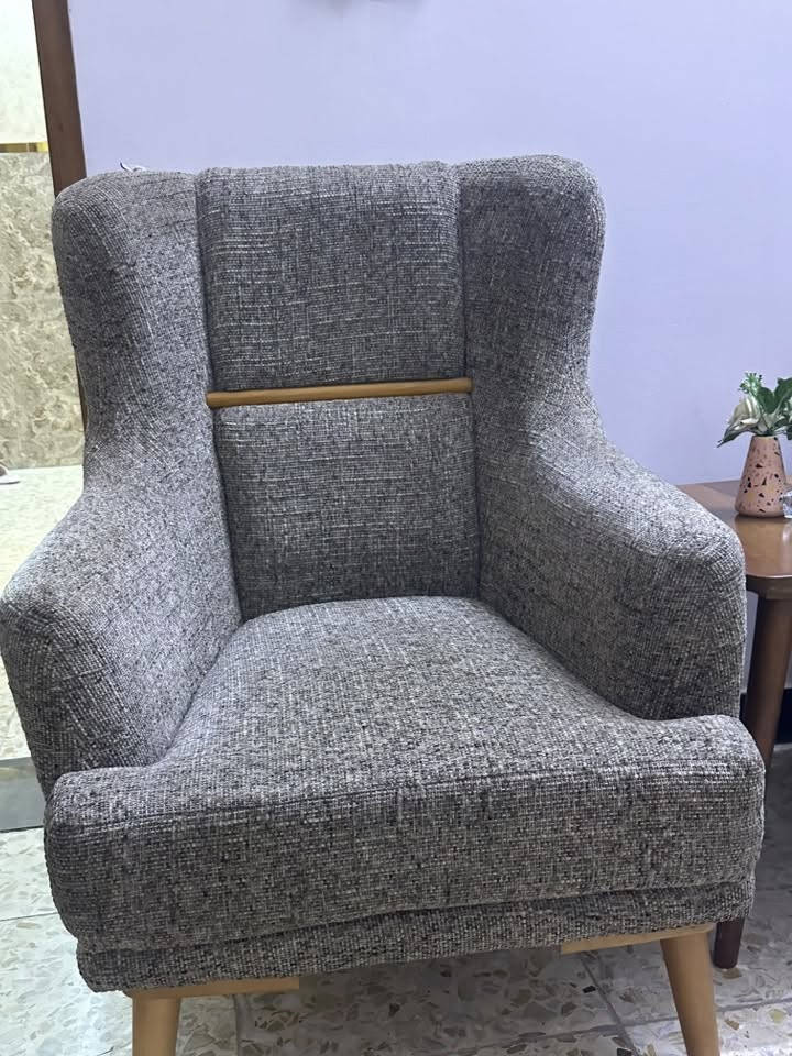 السلام عليكم
تخم تصميم خاص من شركه هوم ديزاين
التخم (١٠) مقاعد
خشب زان
القماشه مثل القديفه مطعمه
للاستفسار عن السعر ع الرقم
***********
