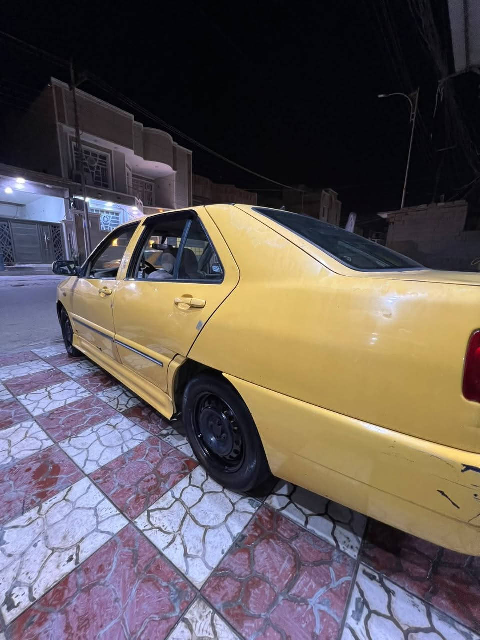 كوين • موديل ٢٠١١ • رقم نجف مميز