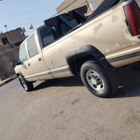 بهبهان للبيع  سيارة موديل 92 07700230140