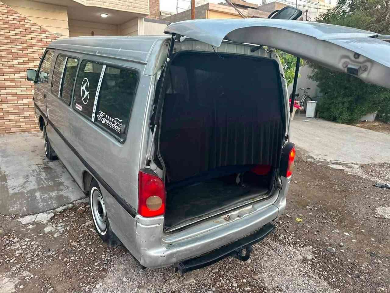 سلام عليكم هوندا موديل ٩٥رقم دهوك مكينه كير صدر مكفول وخير من الله مكينه وانجي سعر(50)وبيه مجال  شراي يخابرني واتساب موجود  ***********
