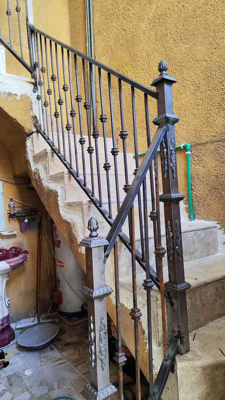 عمل كرفانات سندويج بنل وكافة أعمال الحدادة بغداد للاتصال ***********
