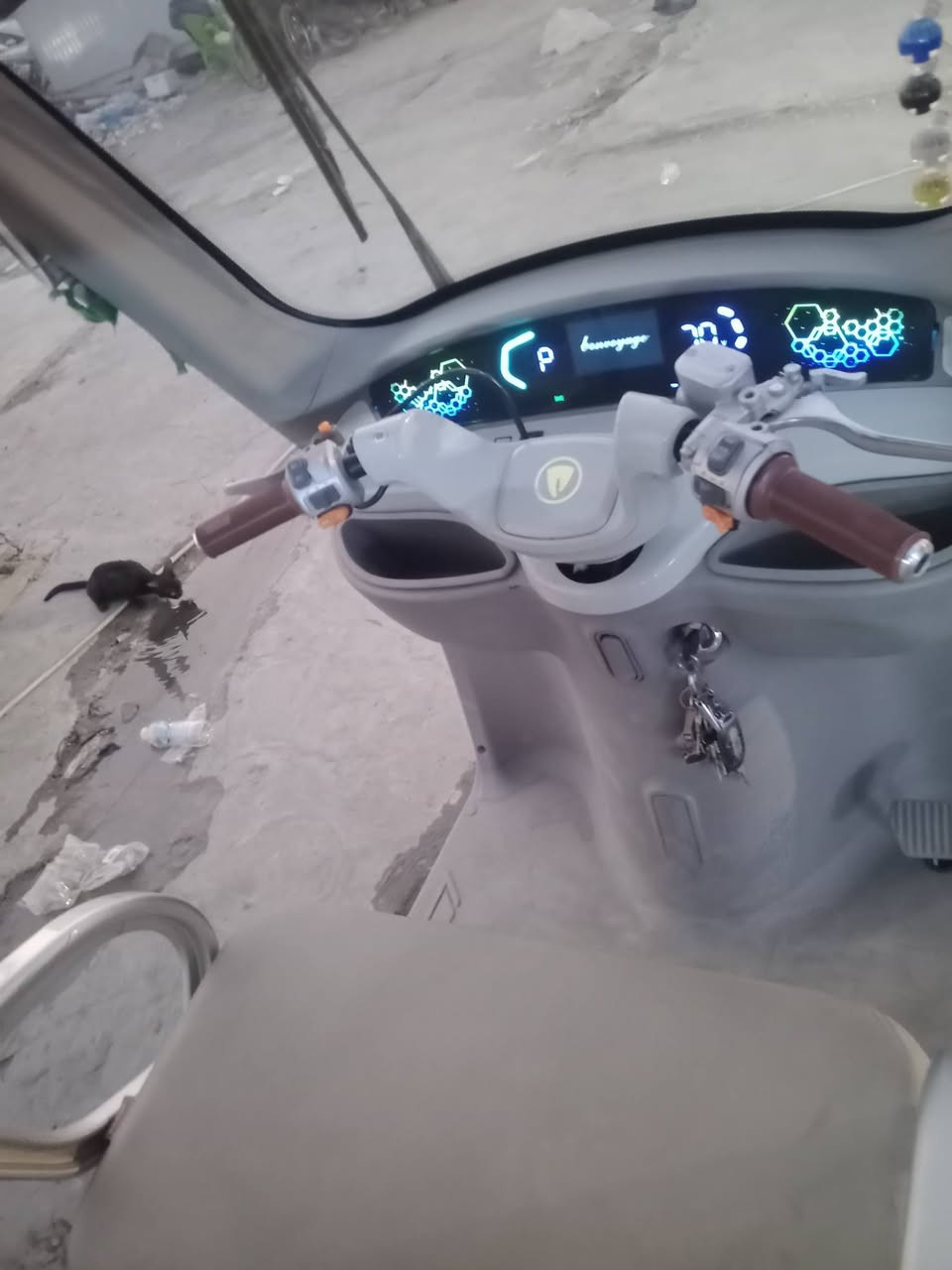 اسلام عليكم تكتك شحن 2026 زيرو طاقه شمسيه وشحن جديده والشكل الجديد مكان زعفرانيه اتصال*********** السعر 2800 وبيها مجال بصيط@
