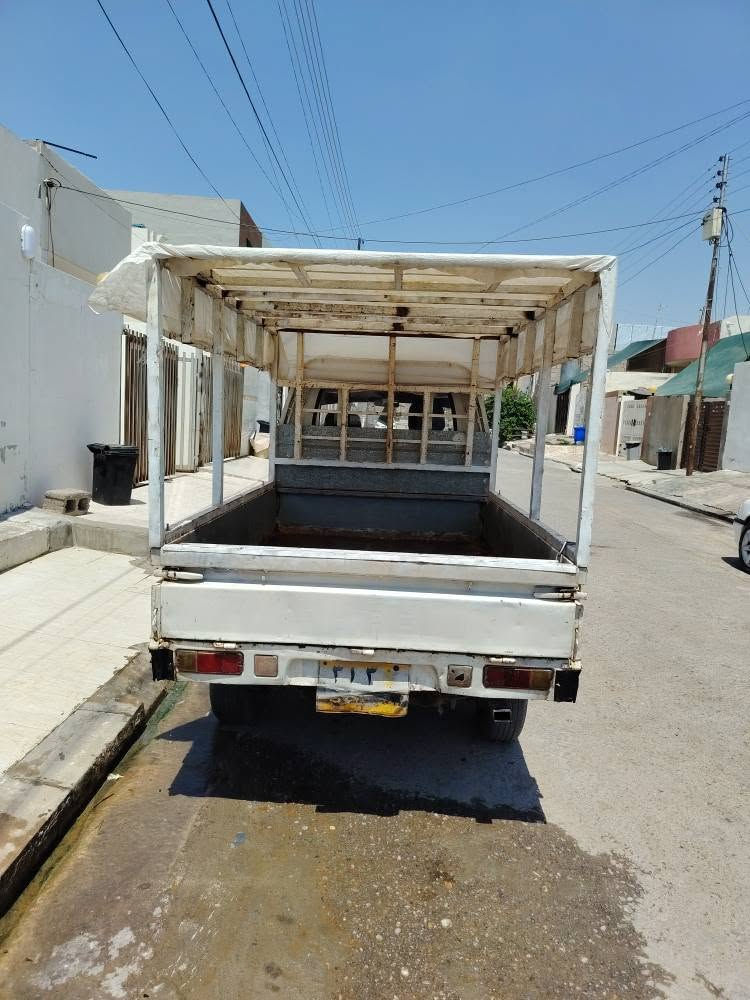 هاڤى ٢٠٠٧ به خ مه نه فيست ئه صلى گيرو مه كينه و كاره باياتى هه مووى به شه رت  شوين هه ولير نرخ ١٨ مه جاليكى زؤر كه م 
ژ. م *********** أربيل, العراق
