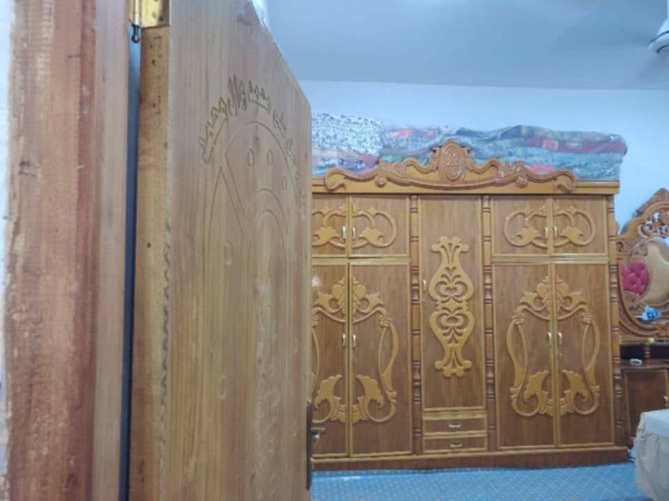 🔔🔔 الموقع مميز  ومنطقه هادئه
⛪⛪حي الضباط خلف حسينية نبي رحمه بصف الركن
🚨🚨📐المساحة 200م     #🟥

🟥السعر صار85وبي مجال
🟦 بناء حديث درجة أولى
🚨تلحيضات ويكمل حاليا مسكون

🟥غرفتين نوم
🟥صاله 
🟥مطبخ
🟥استقبال
🟥صحيات
🟥طرمه كبيره جداً
🟥ماء مجاري كيبل ضوئي فقط خدمات
⬛ شارع باقي مشمول بطابو منطقة هدوء وراقيه
عرض شارع 12متر
🔑🔑التواصل مع ***********
