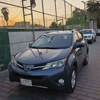 راف4 موديل 2013 وارد امريكي XLE محرك 2.5L  فتحة سقف ماشية 64000 ميل حا...
