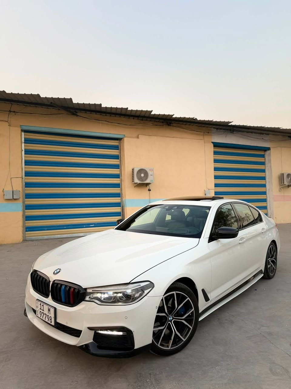 سلام عليكم
Bmw 540 v6 Twin Turbo  .. M-package
سنة الصنع 2019

حادث فقط دعامية وبنيد مبدل بلادي نفس اللون بدون قطرة صبغ السيارة ….

المواصفات 

فتحة سقف

كامرات عدد 4

رادار امامي خلفي جانبي

 داخل جلد 

تدفئة تبريد مقاعد 

ستيرن تدفئة 

ماشية 90الف 

بدون اي نقص جديدة كلش 

كير محرك مكفول من الفتح والتبديل 

السعر 24,800 وبيهة مجال 

مكان السيارة بغداد الكاظمية جكوك 

***********
