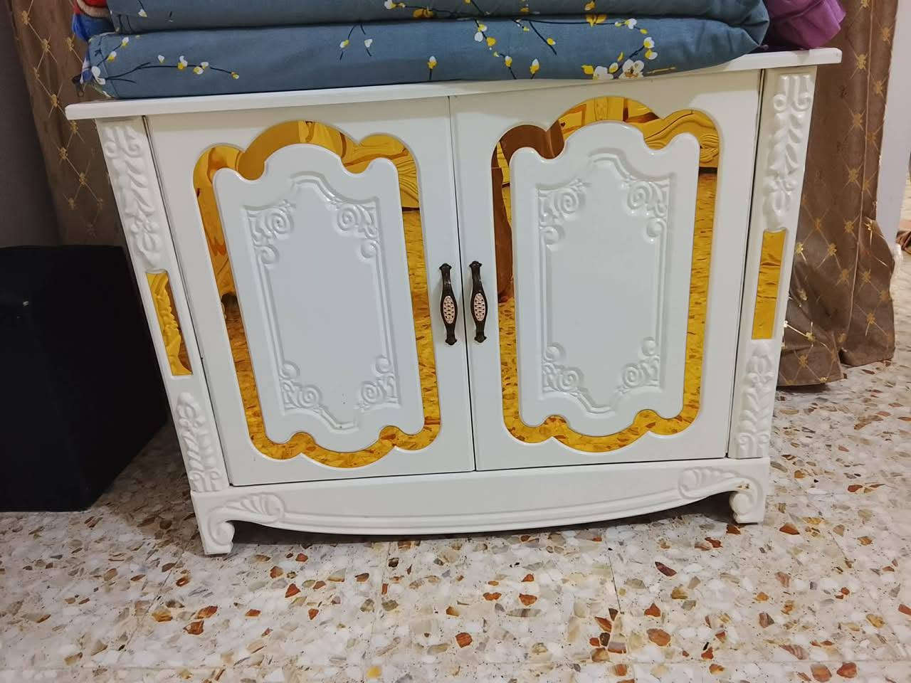 غرفه جديده تسكام سعر مليونين وبيه مجال بصيط مكان بابل حي النصر ***********
