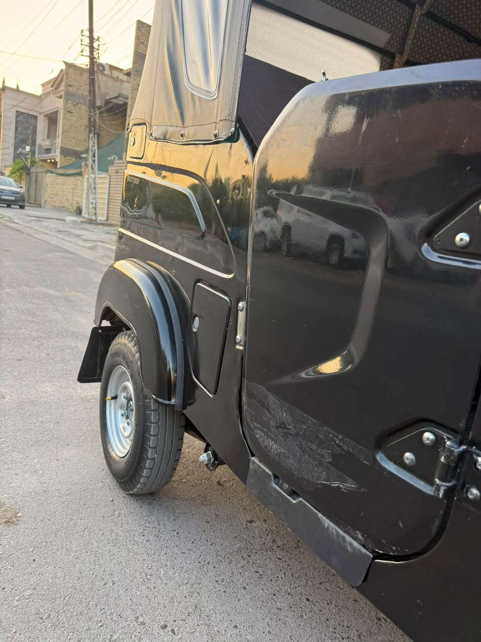 سلام عليكم شباب تكتك البيبع موديل ٢٢تكتكً نضيفه حلوبيه بارد بل الغده بكاني بغداد جديد شارع المسبح ***********
