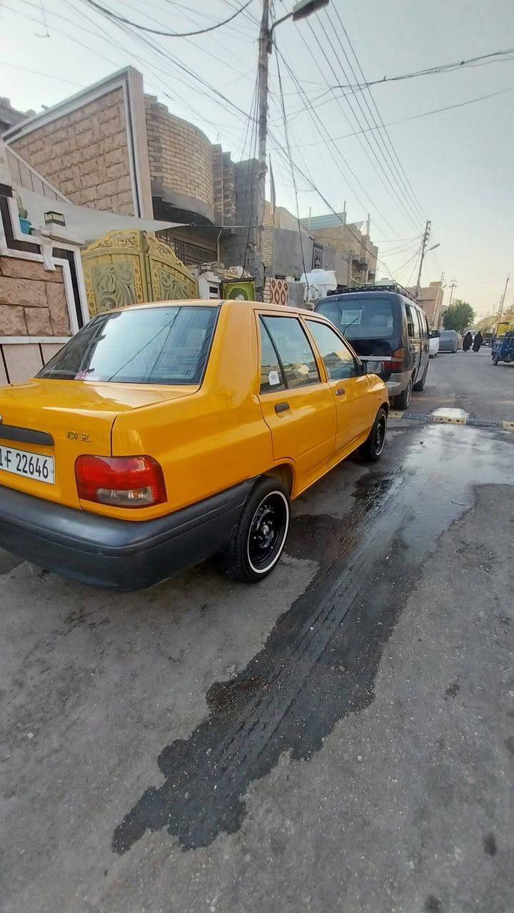 السلام عليكم سيارة سايبه موديل 2023بسمي مصفر ة هيه وغرامات تخم تاير جديد مدوشمه سيارة بيهه طخه بلبنيد بسيطه تبريد مكينة وكير خيرمن الله العنوان بغداد السعر 57  رقم الهاتف ***********.
