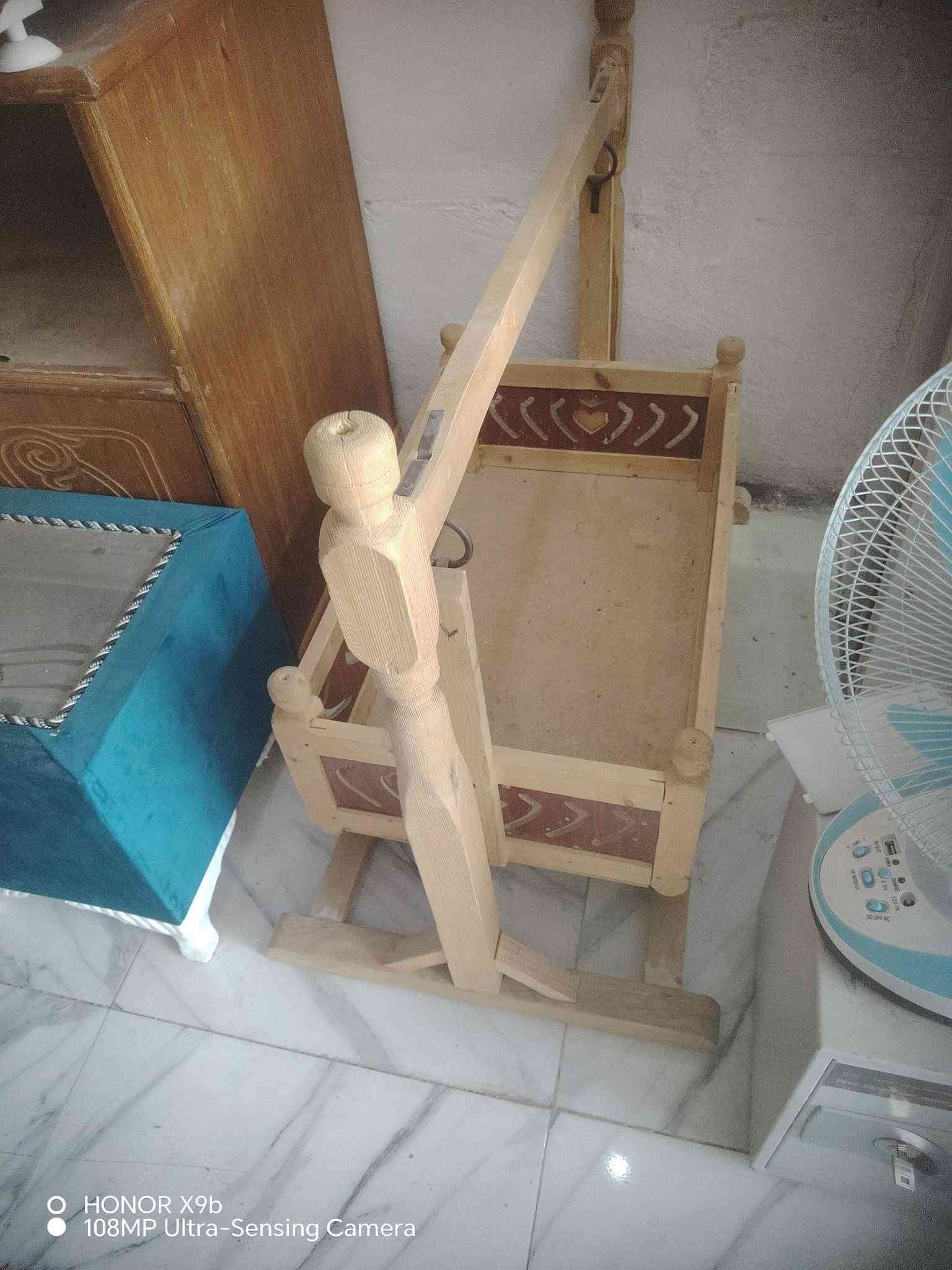 اغراض مستخدمة للبيع 
مبردة حجم صغير شغاله بسعر 55 الف 
شاشة حجم 32 جديد كارتون بسعر 95
مراوح شحن كافة الاحجام بسعر 25 
غسالات فقط غسل شغال بسعر 25 
طبلات كراسي كاروك طفل حجم كبير وحجم صغير باسعار مناسبه للاستفسار ***********

نص مكتوب في الصور:
- HONOR X9b
- 108MP Ultra-Sensing Camera
- HONOR X9b 108MP Ultra-Sensing Camera
- O HONOR X9b