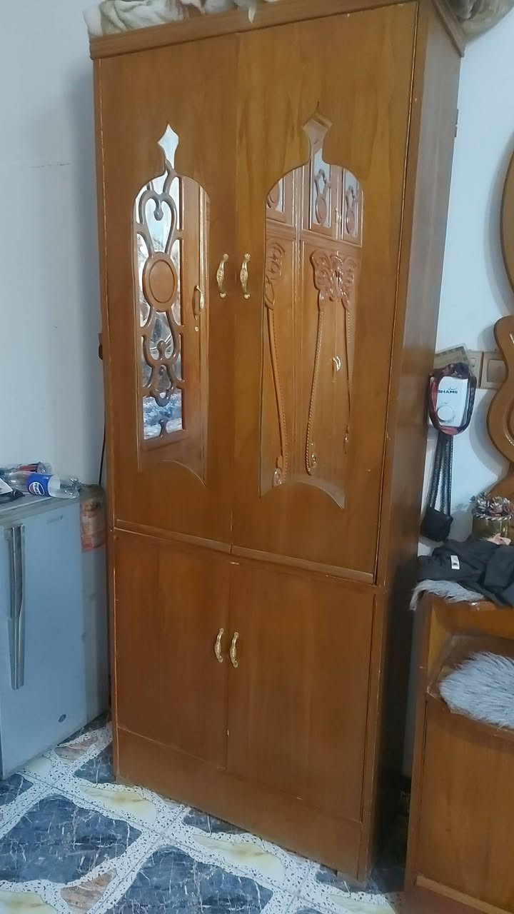 سلام عليكم غرفت نوم البيع سعر تسع ميه وبيه مجال *********** مكان بغداد حيور سبع قصور
