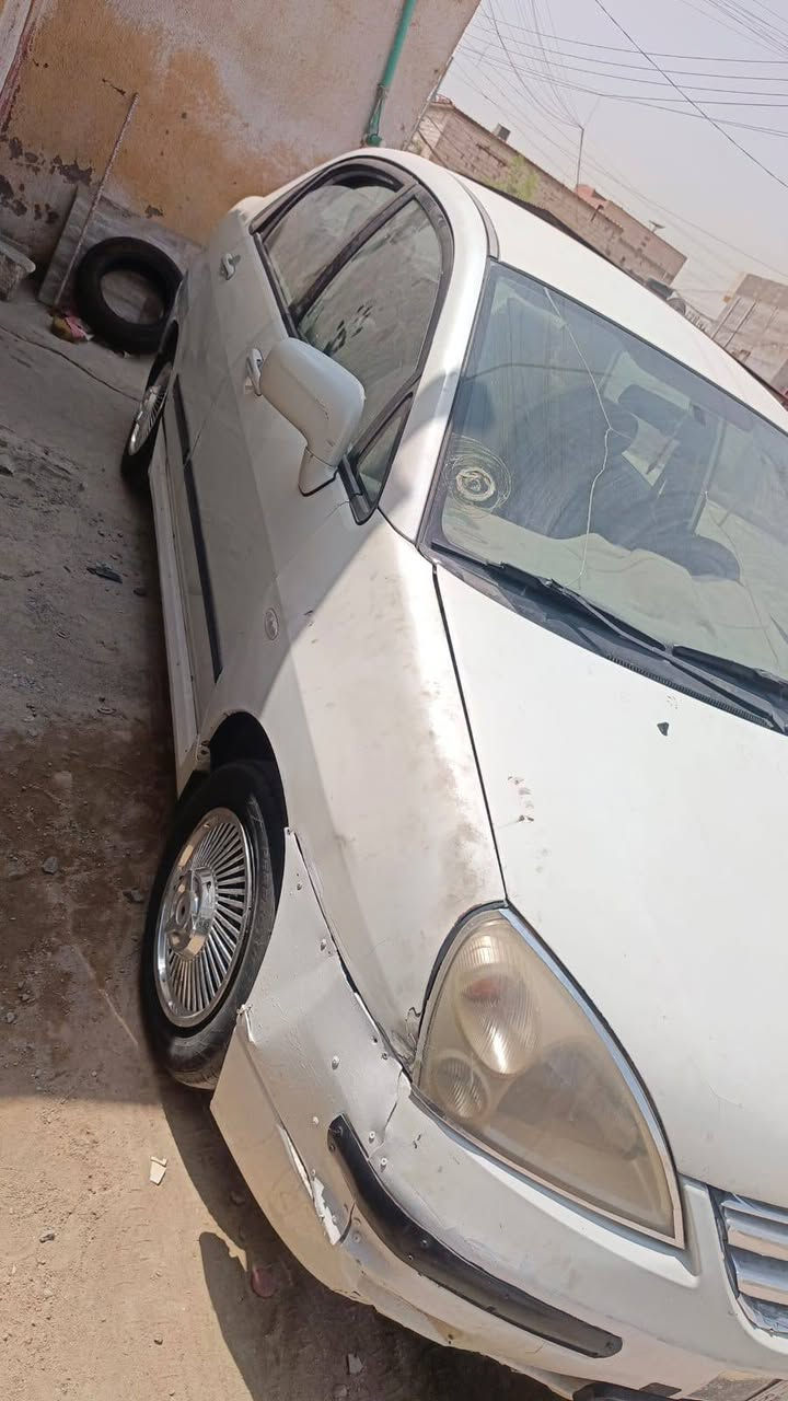 سيارة سازوكي ليانا للبيع موديل 2005 رقم ميسان نكليزي سنوية جديدة لحد 2031 مكفوله من ضربة بيها مداكر الاماميات صبغ فقط جاهزة من كلشي حدادية جديدة ومكينة وكير بلاد ياباني بيها نقص تبريد وحساس ايرفلوا هوه وميزانية وبلنص فقط السعر 37 ورقة عنوان بصرة تنومة للاستفسار اكثر لاتصال على الرقم *********** وتساب او اتصال

